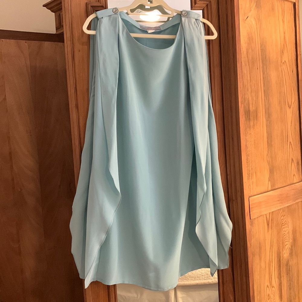 Flowy dress with optional belt
